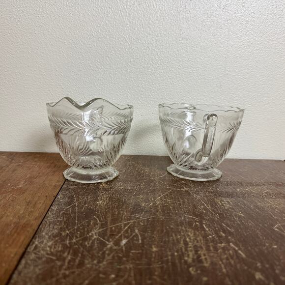 Vintage Jeanette Sunburst Pressed Clear‎ Glass open Sugar and Creamer Set - Picture 7 of 8